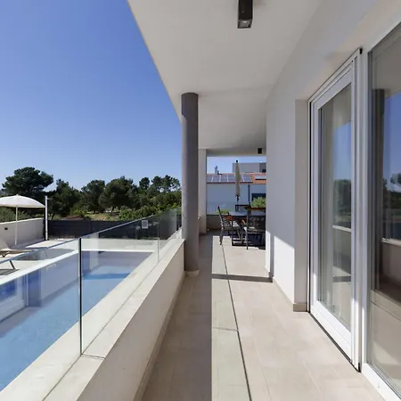 Luxury Sea View By Interhome *